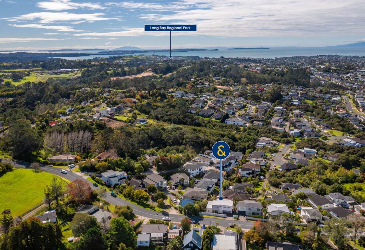 5 beds 3.5 baths house with double garage and views on 600m2 section, 2 beds 1 bath 1 lounge ground floor, minutes from schools, Albany Mall, Motorway access, 0.9 km to Oteha Valley School, 118 Fairview Avenue, Albany, Auckland