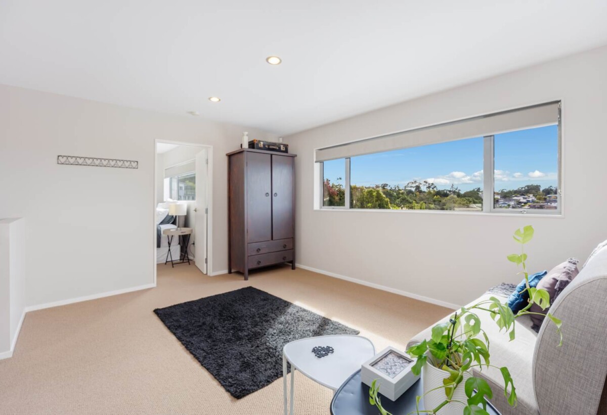 5 beds 3.5 baths house with double garage and views on 600m2 section, 2 beds 1 bath 1 lounge ground floor, minutes from schools, Albany Mall, Motorway access, 0.9 km to Oteha Valley School, 118 Fairview Avenue, Albany, Auckland