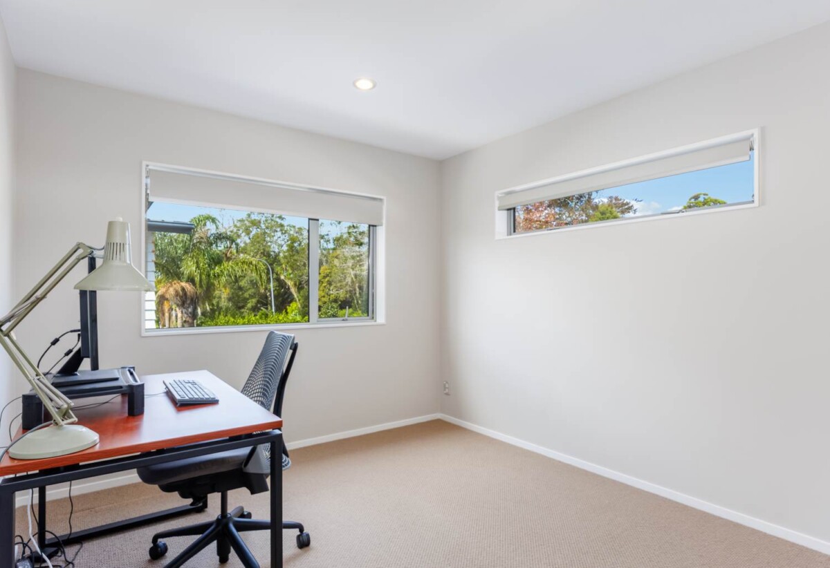 5 beds 3.5 baths house with double garage and views on 600m2 section, 2 beds 1 bath 1 lounge ground floor, minutes from schools, Albany Mall, Motorway access, 0.9 km to Oteha Valley School, 118 Fairview Avenue, Albany, Auckland