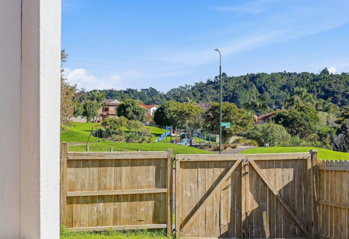 Renovated & Solid Brick 3 beds 2 beds house with garage, minutes to schools, Albany Mall, parks, motorway access, 0.2 km to Albany School, 2/11 Roanoke Way, Albany, Auckland