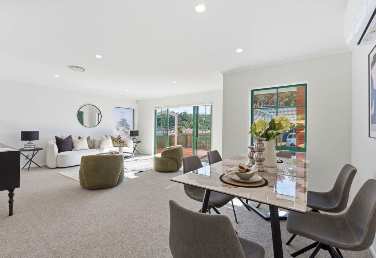 Renovated & Solid Brick 3 beds 2 beds house with garage, minutes to schools, Albany Mall, parks, motorway access, 0.2 km to Albany School, 2/11 Roanoke Way, Albany, Auckland
