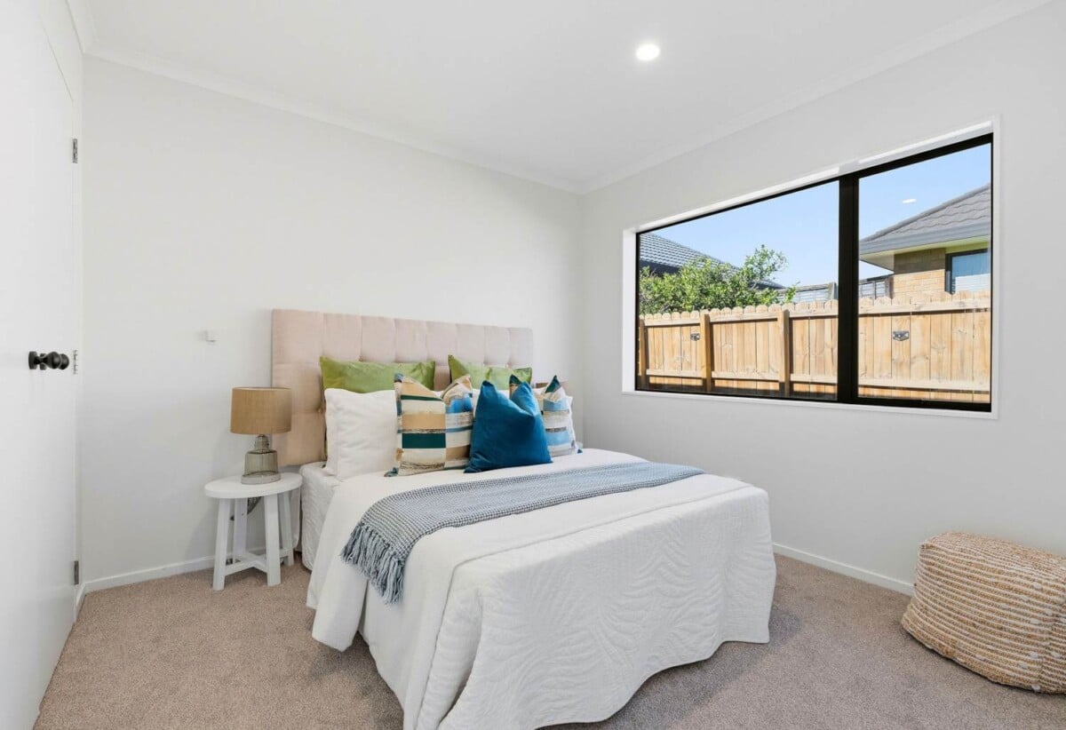 Renovated & Solid Brick 3 beds 2 beds house with garage, minutes to schools, Albany Mall, parks, motorway access, 0.2 km to Albany School, 2/11 Roanoke Way, Albany, Auckland