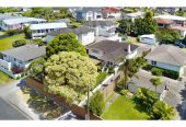 Urgent sale, Must sell, vendor is under financial pressure to sell it fast, 4 beds 1 bath house with garage on 809m2 section, currently rented, Walking distance to Te Atatu South Park, 0.4 km to Rangeview Intermediate, Ignore CV & Past Prices, 16 Coniston Avenue, Te Atatu South, Auckland
