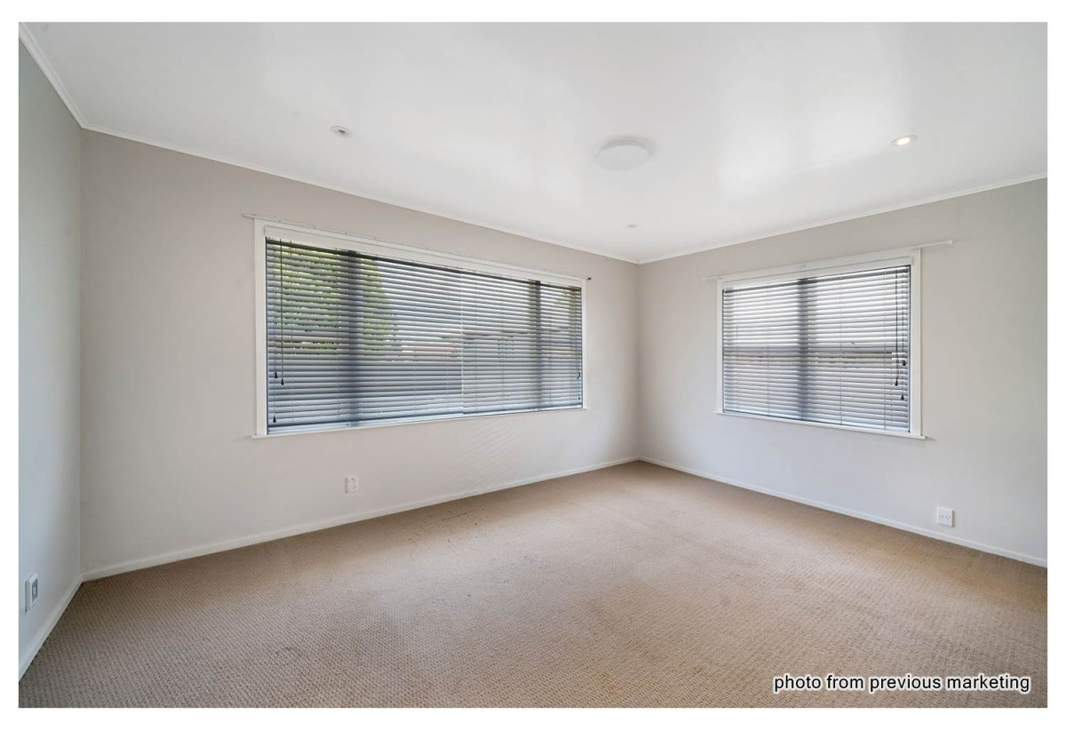 Urgent sale, Must sell, vendor is under financial pressure to sell it fast, 4 beds 1 bath house with garage on 809m2 section, currently rented, Walking distance to Te Atatu South Park, 0.4 km to Rangeview Intermediate, Ignore CV & Past Prices, 16 Coniston Avenue, Te Atatu South, Auckland