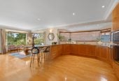 Beside Remuera Golf Club, 457m2 5 beds (1 ensuite) = office 3.5 baths house with double garage on 810m2 section, downstairs a substantial rumpus room with kitchenette, workshop, and storage room, close to Meadowbank shopping centre, 2.1 km to St Thomas School (Auckland) and Selwyn College, 7 Coldham Crescent, St Johns, Auckland