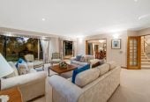 Beside Remuera Golf Club, 457m2 5 beds (1 ensuite) = office 3.5 baths house with double garage on 810m2 section, downstairs a substantial rumpus room with kitchenette, workshop, and storage room, close to Meadowbank shopping centre, 2.1 km to St Thomas School (Auckland) and Selwyn College, 7 Coldham Crescent, St Johns, Auckland
