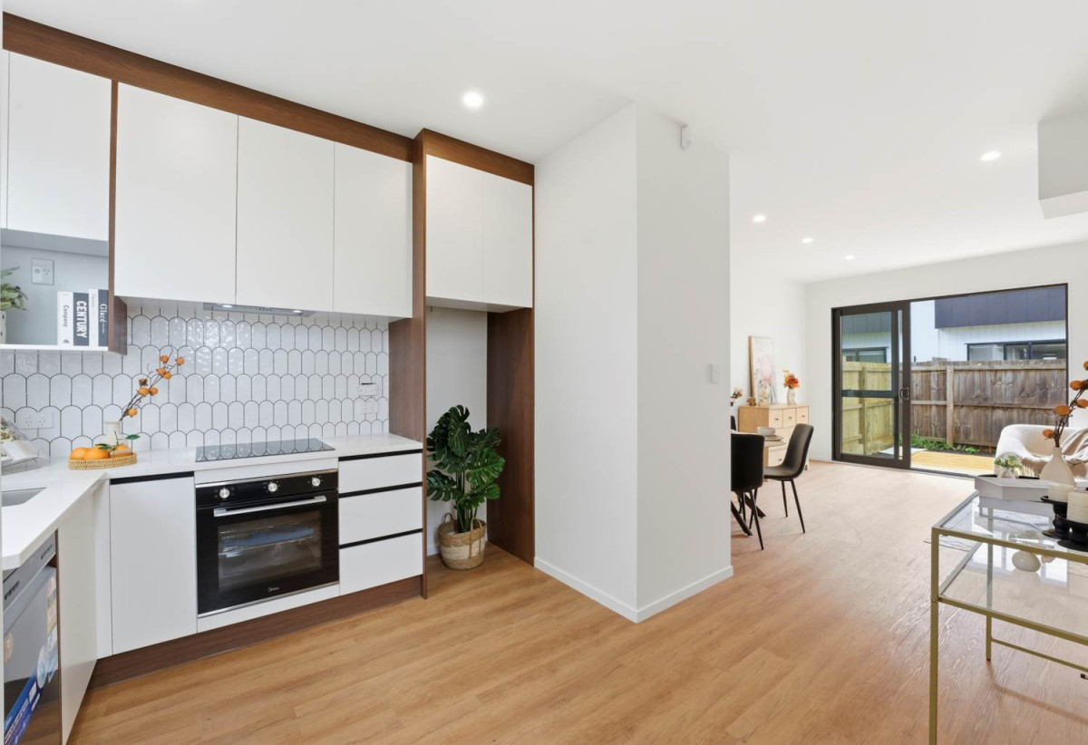 Brandnew 2 beds 2.5 baths home, Approximately 450m to Henderson Train Station, close to WestCity Waitakere shopping center, parks, school, 0.3 km to Henderson High School, 0.9 km to Henderson School, Lot 4/30 Smythe Road, Henderson, Auckland