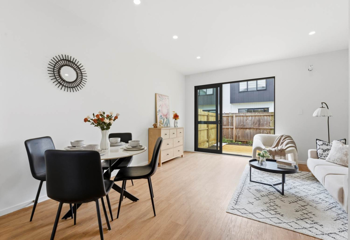 Brandnew 2 beds 2.5 baths home, Approximately 450m to Henderson Train Station, close to WestCity Waitakere shopping center, parks, school, 0.3 km to Henderson High School, 0.9 km to Henderson School, Lot 4/30 Smythe Road, Henderson, Auckland