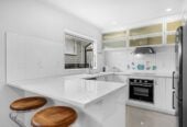 220m2 4 beds 2 baths house with double garage, close to schools, shops, parks, motorway access, 0.7 km to Avondale Primary School (Auckland), 20B New Windsor Road, New Windsor, Auckland