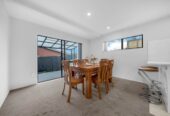 220m2 4 beds 2 baths house with double garage, close to schools, shops, parks, motorway access, 0.7 km to Avondale Primary School (Auckland), 20B New Windsor Road, New Windsor, Auckland