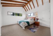 220m2 4 beds 2 baths house with double garage, close to schools, shops, parks, motorway access, 0.7 km to Avondale Primary School (Auckland), 20B New Windsor Road, New Windsor, Auckland