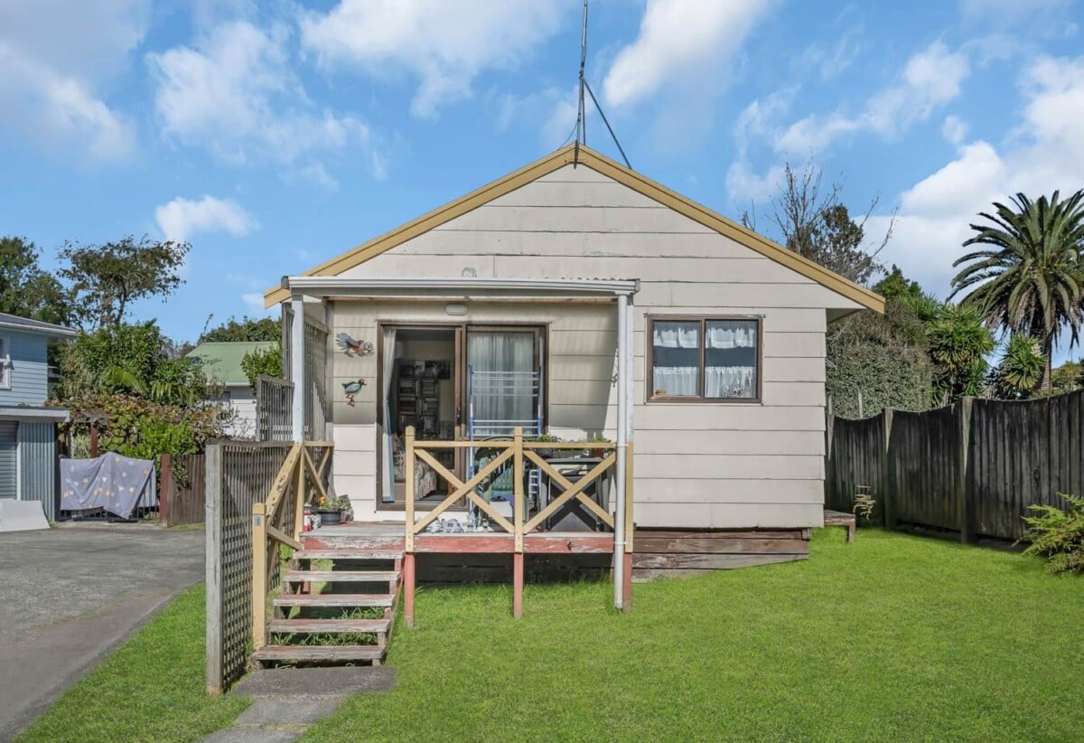 Home and income, 2 Standalone 2 beds 1 bath home with carport on 768m2 section ( one freehold title), currently tenanted, ( 1 tenant 9+ year and 2nd tenant 20+ years), Minutes to WestCity Waitakere shopping centre, schools, easy motorway access, 0.6 km to Waitakere College, 45A Mildmay Road, Henderson, Auckland