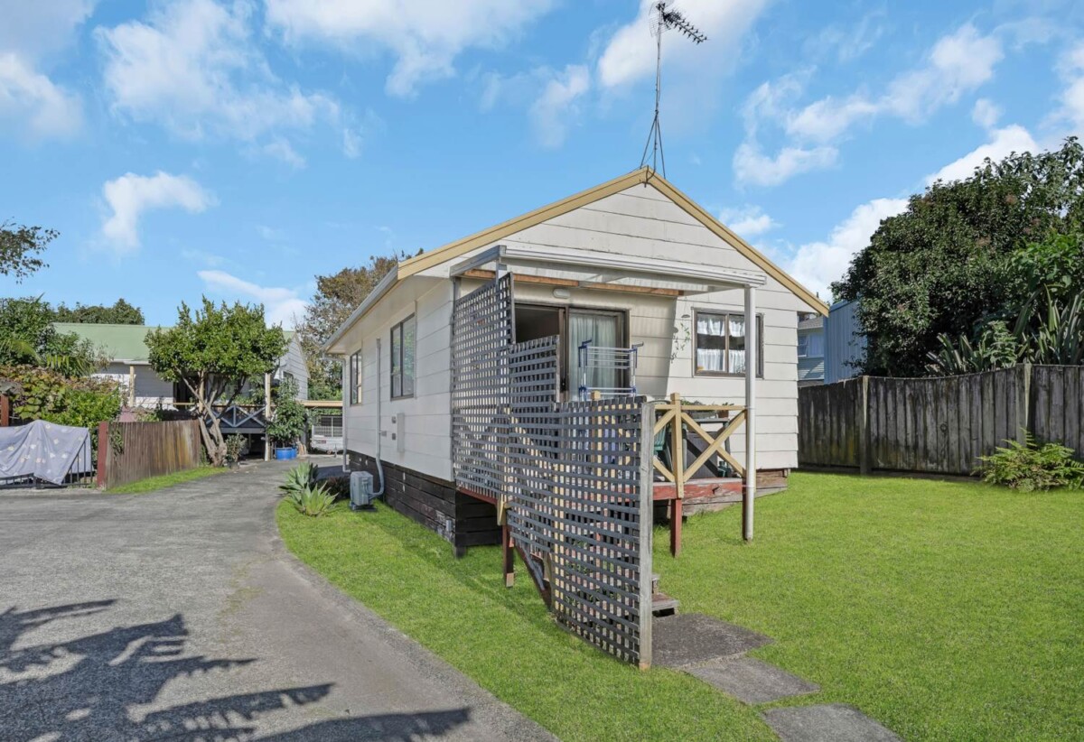 Home and income, 2 Standalone 2 beds 1 bath home with carport on 768m2 section ( one freehold title), currently tenanted, ( 1 tenant 9+ year and 2nd tenant 20+ years), Minutes to WestCity Waitakere shopping centre, schools, easy motorway access, 0.6 km to Waitakere College, 45A Mildmay Road, Henderson, Auckland