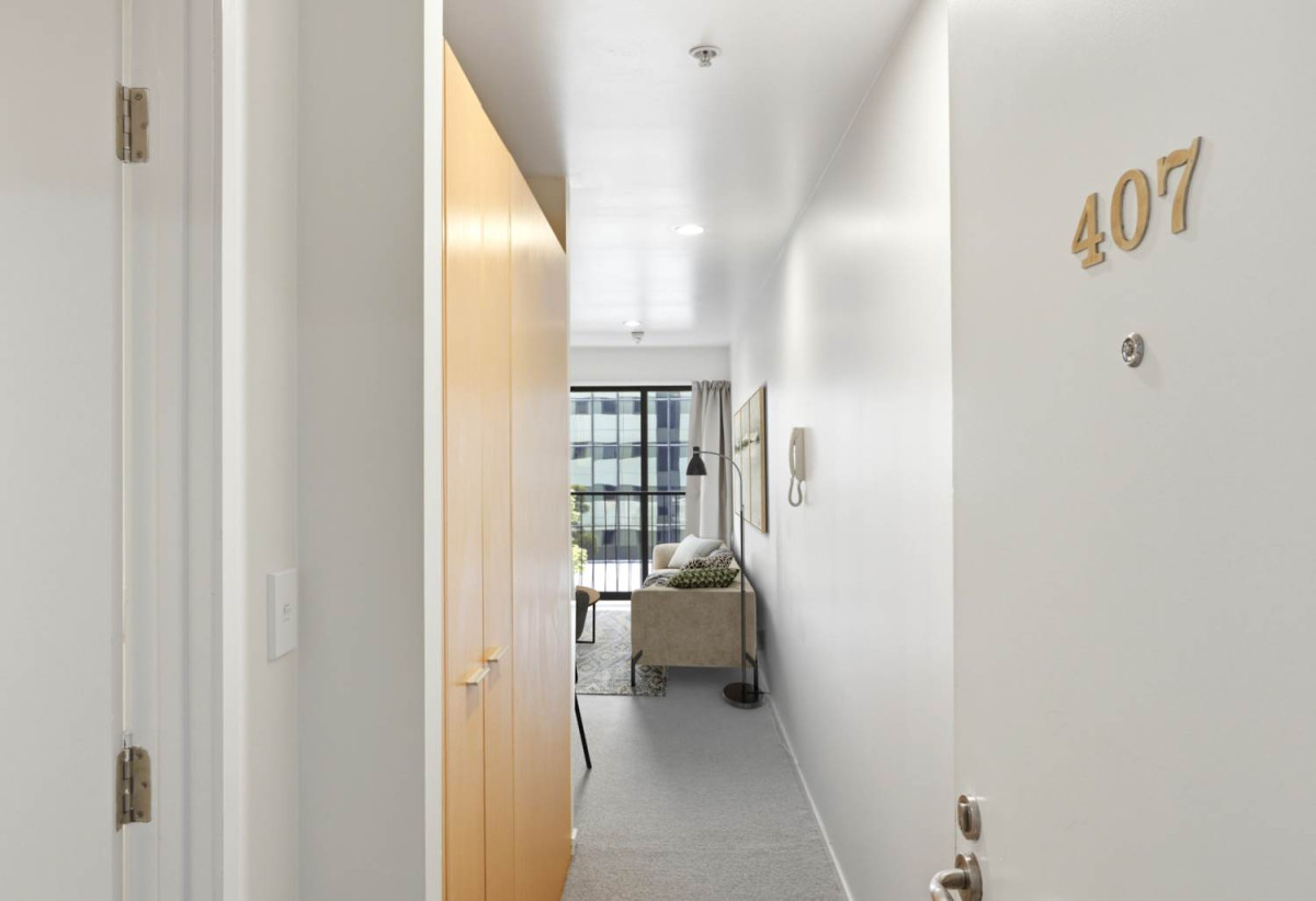Motivated Vendor Wants It go, Auckland Girls’ Grammar School zone, 34m2 Freehold Renovated 1 bed 1 bath apartment, Move-in ready, 0.7 km to Auckland Girls’ Grammar School, 407/421 Queen Street, City Centre, Auckland
