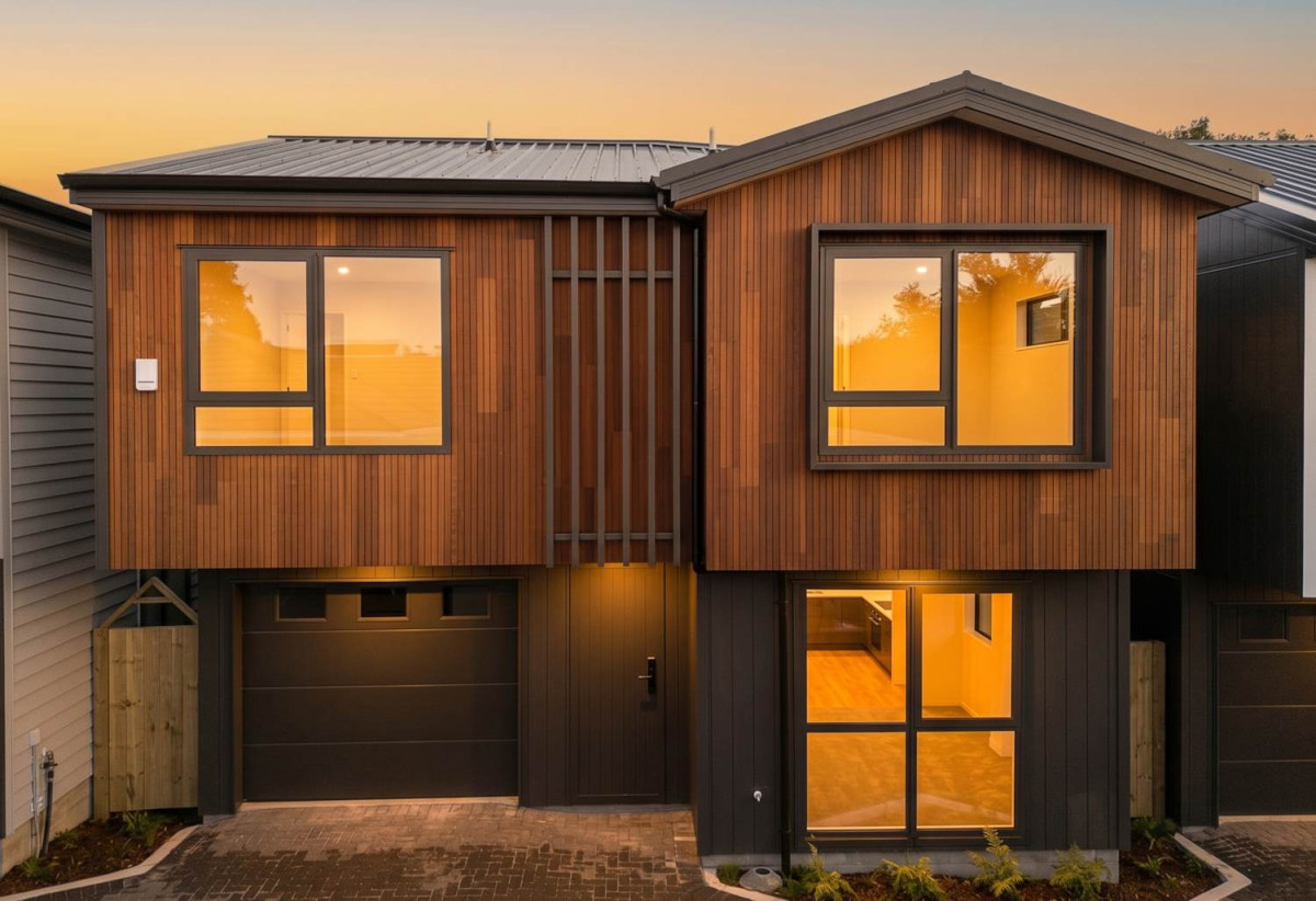 Mt Albert Grammar School zone, Brandnew standalone 4 beds 2 baths home with garage, Quick access to Mt Albert Town center and Point Chev Center, motorway access, Vendor has applied for a Master Builder 10-Year Guarantee, Lot 3/20 Laurel Street, Mt Albert, Auckland