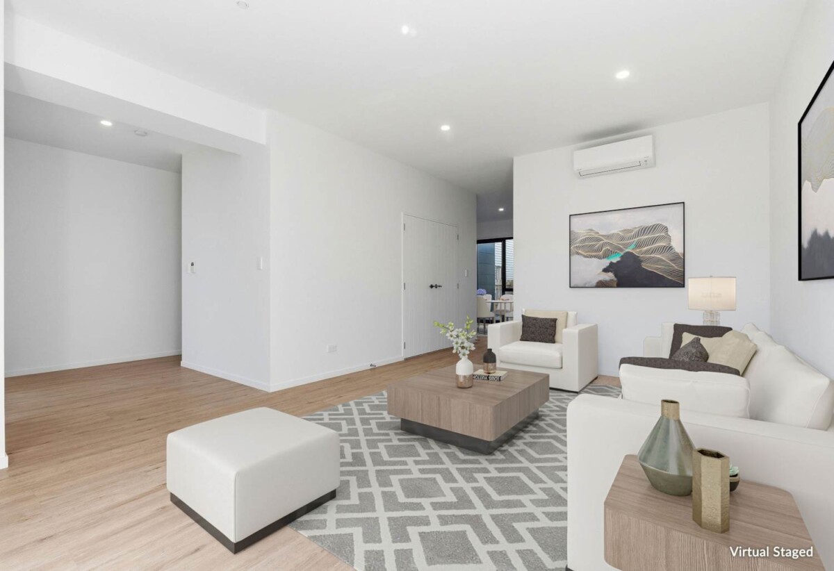 4 beds 2.5 baths home with double standalone double garage, Floor area – 179sqm (includes house 143sqm, garage 36sqm), CV 2024 – $1.15M, close to shops, schools, easy motorway access, 0.4 km to Hobsonville Point Secondary School, 0.5 km to Hobsonville Point Primary School, 135E Clark Road, Hobsonville, Auckland