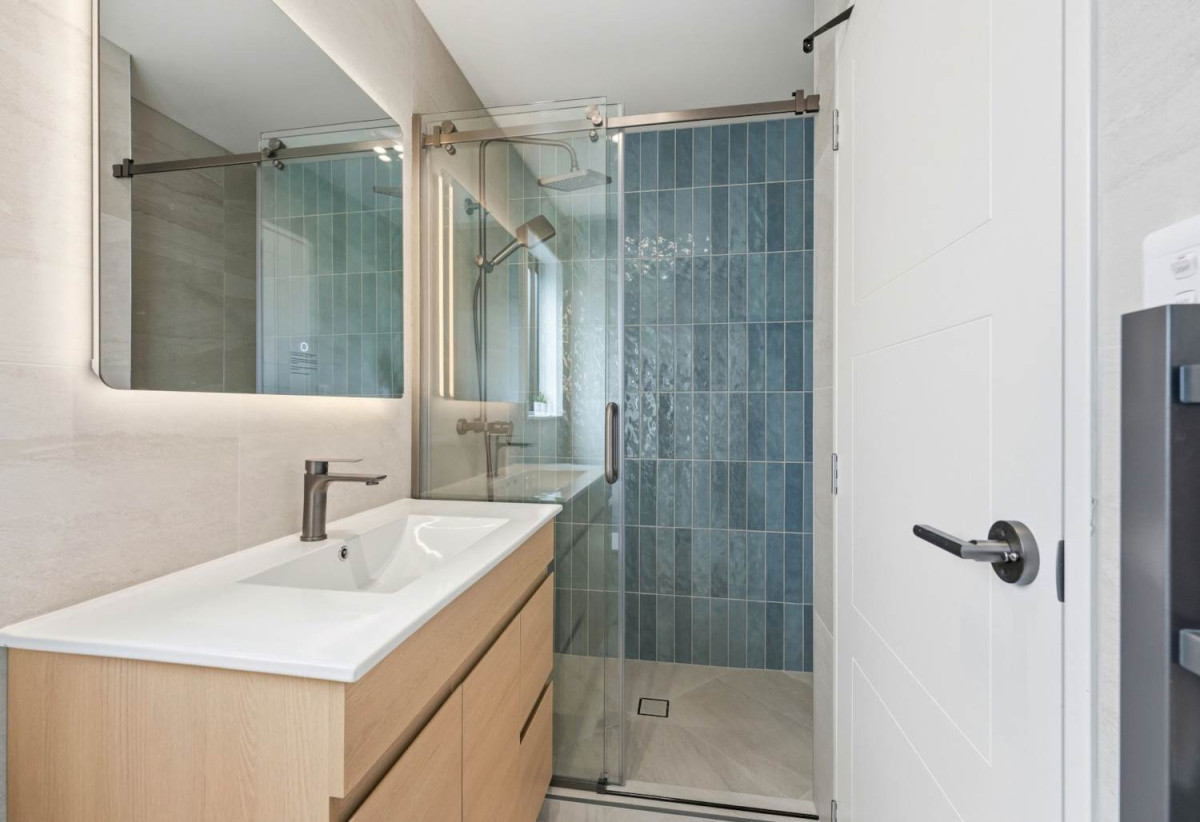 Rangitoto College zone, Brandnew standalone 4 beds 4 baths home with garage, with Rothesay Bay Beach just a short stroll away and Browns Bay village nearby, 0.2 km to Browns Bay School, Lot 7/30 Kiteroa Terrace, Rothesay Bay, Auckland