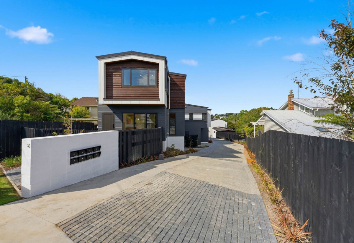 Rangitoto College zone, Brandnew standalone 4 beds 4 baths home with garage, with Rothesay Bay Beach just a short stroll away and Browns Bay village nearby, 0.2 km to Browns Bay School, Lot 7/30 Kiteroa Terrace, Rothesay Bay, Auckland
