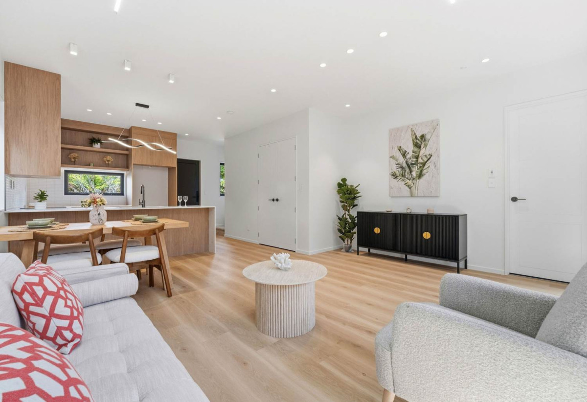 Must sell, Rangitoto College zone, Brandnew standalone 4 beds (2 ensuites) 3.5 baths home with garage, move-in ready, close to schools, shopping centre, beaches, 0.2 km to Browns Bay School, Lot 8/30 Kiteroa Terrace, Rothesay Bay, Auckland
