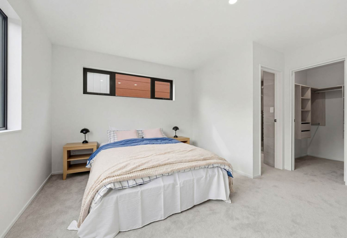 Must sell, Rangitoto College zone, Brandnew standalone 4 beds (2 ensuites) 3.5 baths home with garage, move-in ready, close to schools, shopping centre, beaches, 0.2 km to Browns Bay School, Lot 8/30 Kiteroa Terrace, Rothesay Bay, Auckland
