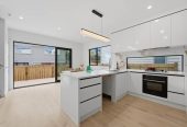 Brandnew standalone 3 beds 2.5 baths home with car park, minutes from Howick Village, local cafés, Pak’nSave, and well-regarded schools. 0.4 km to Howick Primary School, Lot 2/14 Vida Place, Howick, Auckland