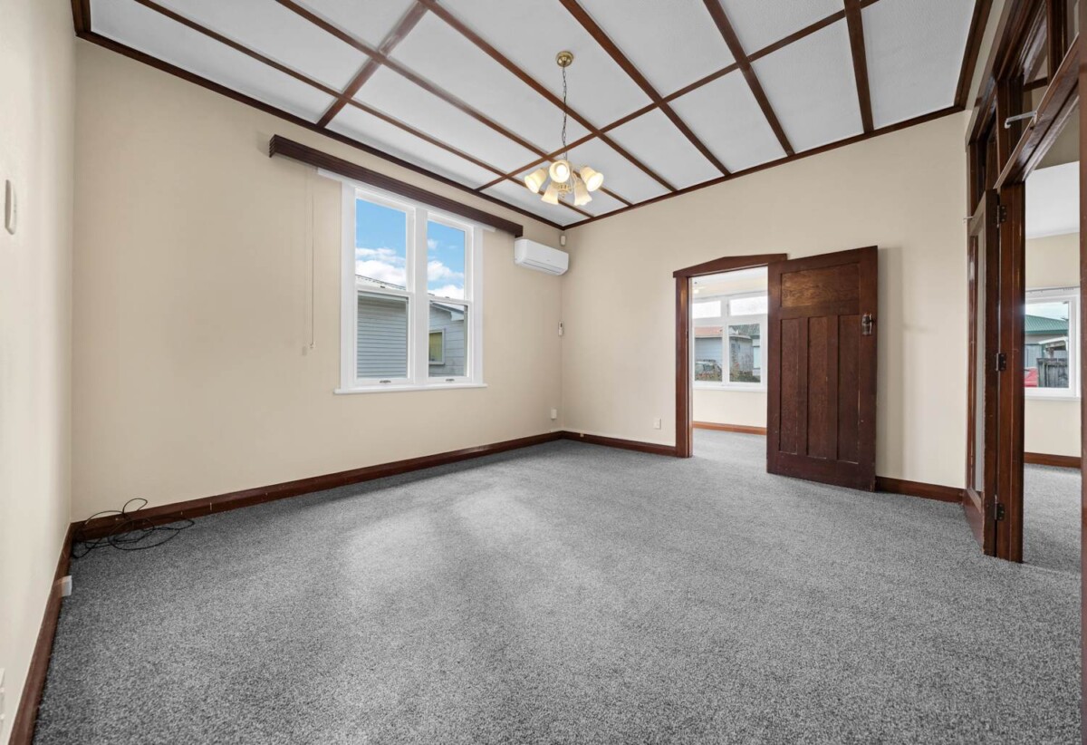 3 beds + study 1 bath house with carport on 419m2 section, minutes from Otahuhu town centre, motorway access, 0.4 km to Otahuhu College, 5 Chelsea Avenue, Otahuhu, Auckland