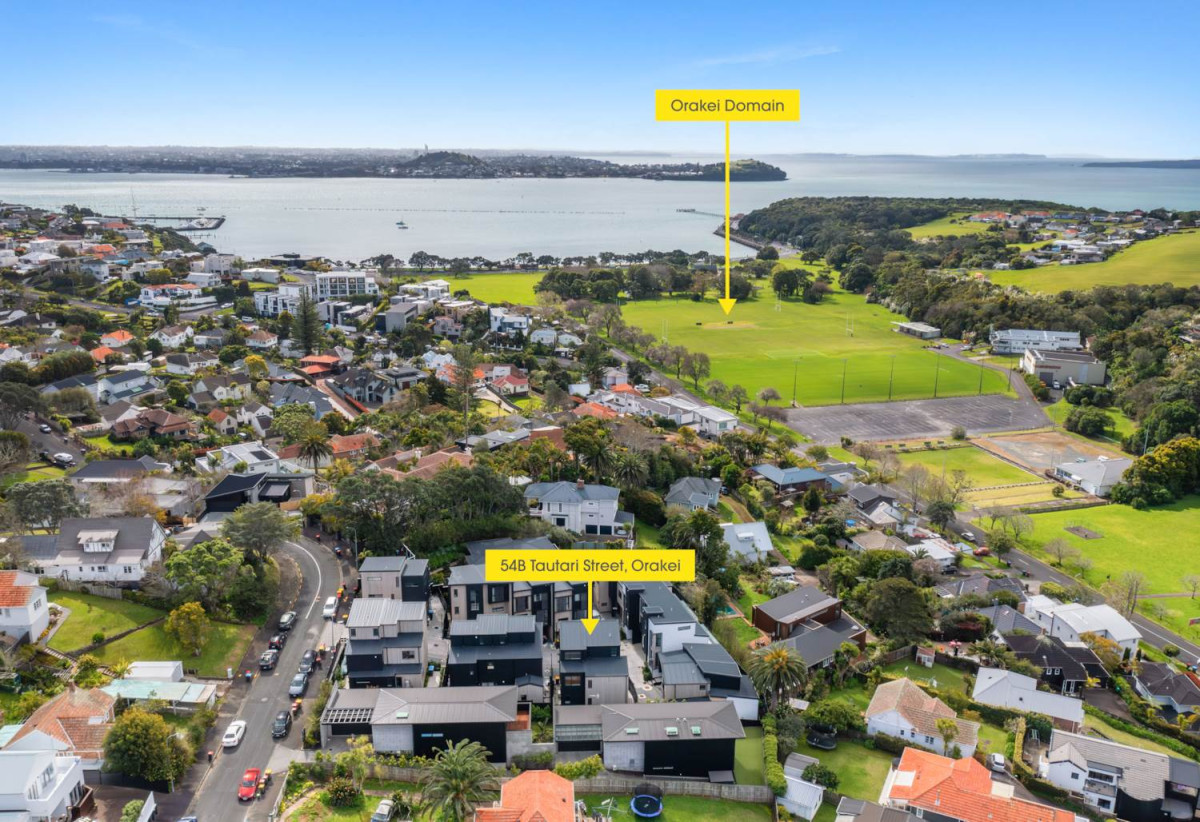 Brandnew standalone 3 beds (3 ensuites) 3.5 baths house with garage, 1 ensuite ground floor, close to schools, beaches, shops, parks, Eastridge shopping centre, CBD, 0.5 km to Orakei School, 54B Tautari Street, Orakei, Auckland