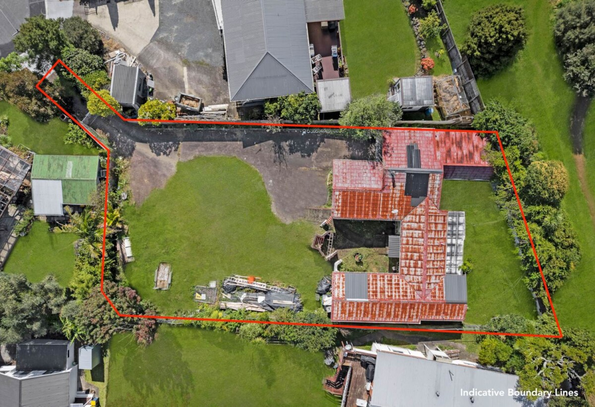 3 beds house on 1037m2 section with RC for five mixed detached and duplex dwellings (each with a garage), and Watercare has formally confirmed sufficient wastewater capacity, minutes to the motorway access, schools, and Henderson’s core — Unitec, West Wave, Westfield Mall, Event Cinemas, 0.2 km to Edmonton School, 7 Marie Crescent, Te Atatu South, Auckland