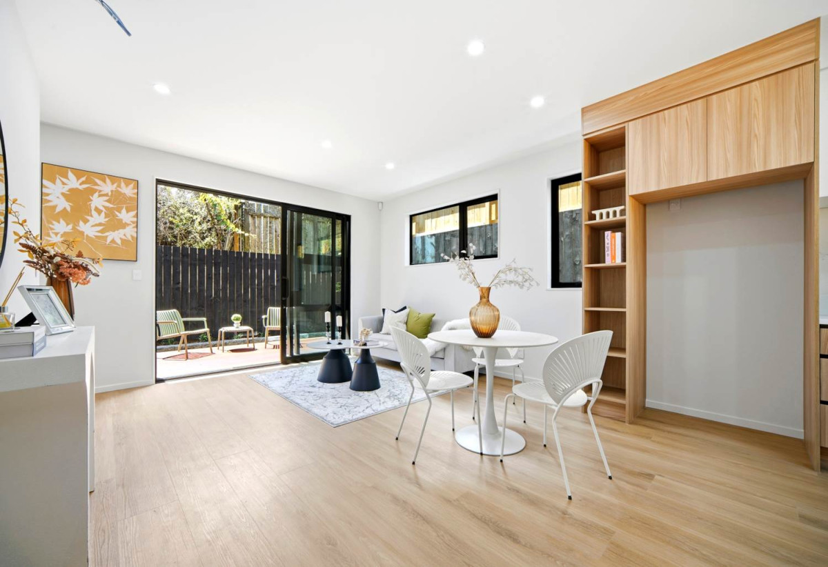 Rangitoto College zone, Brandnew standalone 4 beds 2.5 baths home with garage, Walk to Rothesay Bay Shops, Close to Browns Bay Centre & Beaches, Easy Access to Albany Mega Centre and motorway access, 0.6 km to Browns Bay School, 584E Beach Road, Rothesay Bay, Auckland