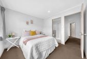 For rent, Botany Downs Secondary College zone, 5 beds 3 baths house with double garage, available 12th May, 18 Matarangi Road, East Tamaki, Auckland