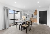 Standalone 4 beds (2 ensuites) 3.5 ths home with garage, 1 ensuite ground floor, with Royal Oak Mall, Supermarkets, and Dressmart just moments away. minutes to motorway access, walks to schools, 0.4 km to Royal Oak Intermediate School, 0.5 km to Onehunga High School, 0.8 km to Royal Oak School, 10C Trafalgar Street, Onehunga, Auckland