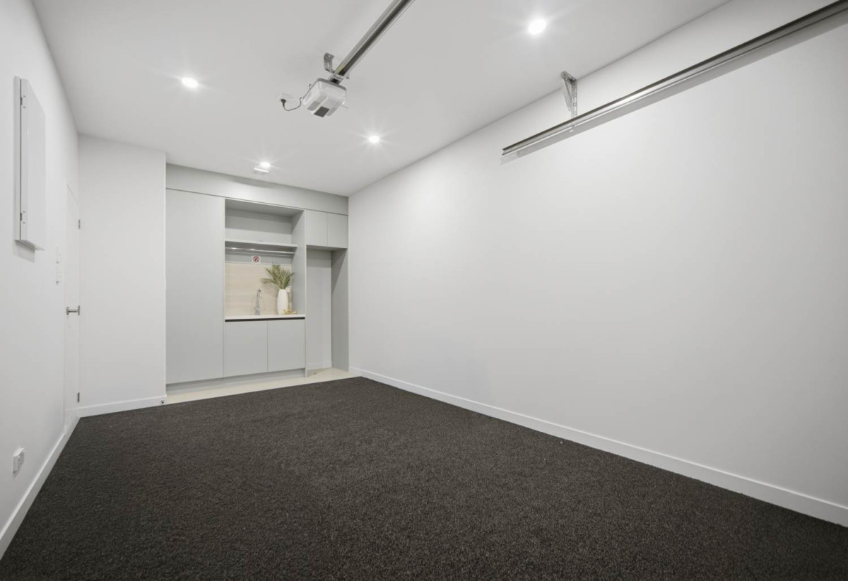 Brandnew standalone 4 beds 2.5 baths home with garage, moments from top schools, coastal walkways, parks, ferry transport, and local amenities, motorway access, 0.8 km to Hobsonville Point Secondary School, 0.9 km to Scott Point School, 2/28 Brickworks Bay Road, Hobsonvil, Auckland