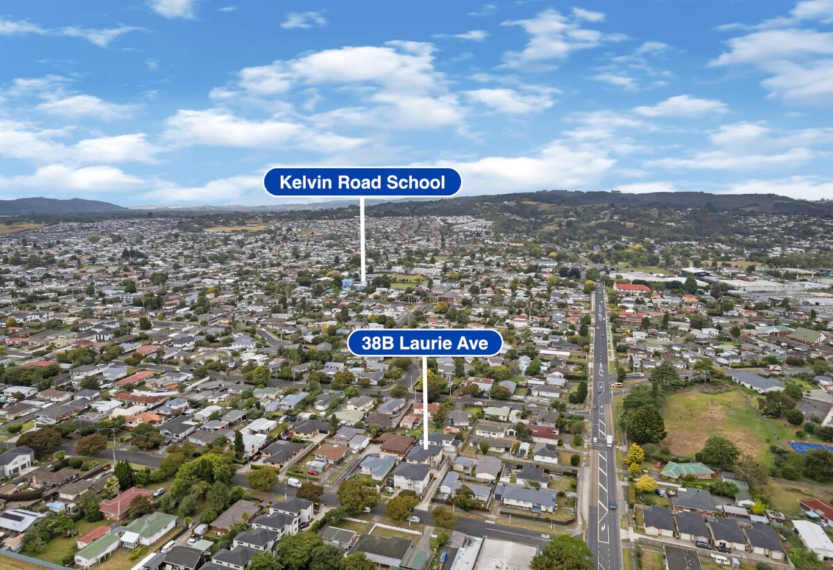 6 beds 3 baths house with double garage on 358m2 section, 1 bed 1 bath ground floor, minutes to Papakura town centre, schools, motorway access, 0.1 km to Papakura Intermediate, 0.5 km to Kelvin Road School and Papakura High School, 38B Laurie Avenue, Papakura, Auckland