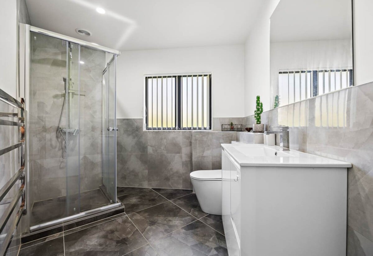 243m2 4 beds 2.5 baths house with double garage on 500m2 section, close to schools, reserves, shops, supermarket, golf club, easy motorway access, 0.7 km to Halsey Drive School, 1.4 km to Lynfield College, 38A James Tyler Crescent, Lynfield, Auckland