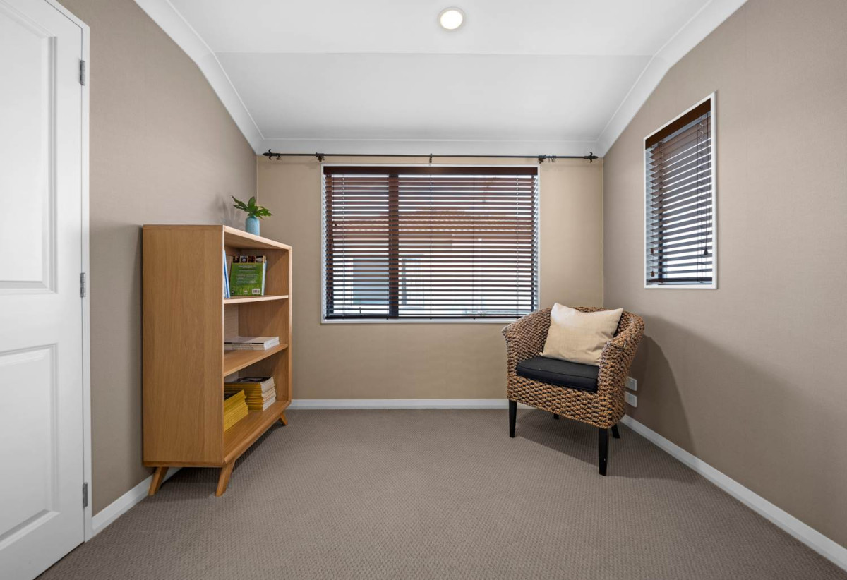 Vendors Have Bought…Must Sell!, 4 beds 3 baths house with double garage on 352m2 section, minutes to Botany Downs shopping centre and Ormiston shopping centre, parks, schools, within walking distance to a primary school and zoned for sought-after schools including Baverstock Oaks School, Mission Heights Junior College, and Ormiston Senior College, 11 Gordal Place, Flat Bush, Auckland