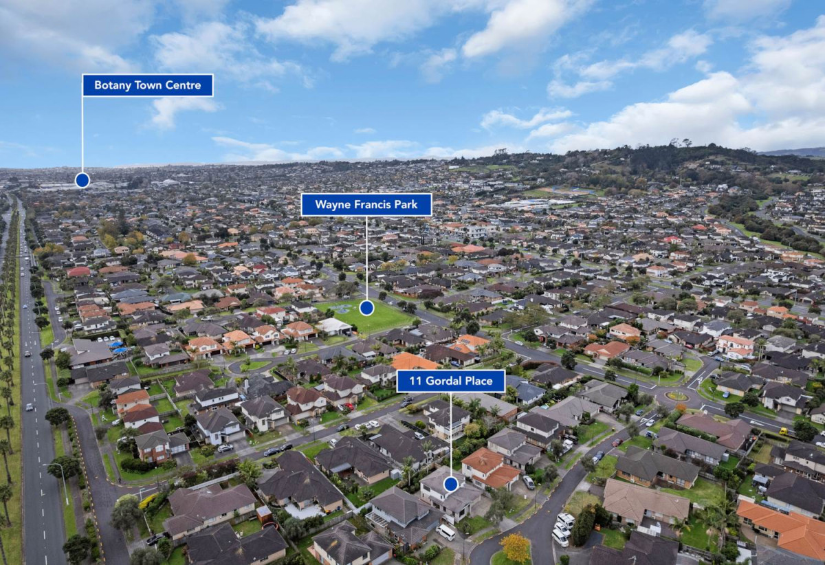 Vendors Have Bought…Must Sell!, 4 beds 3 baths house with double garage on 352m2 section, minutes to Botany Downs shopping centre and Ormiston shopping centre, parks, schools, within walking distance to a primary school and zoned for sought-after schools including Baverstock Oaks School, Mission Heights Junior College, and Ormiston Senior College, 11 Gordal Place, Flat Bush, Auckland