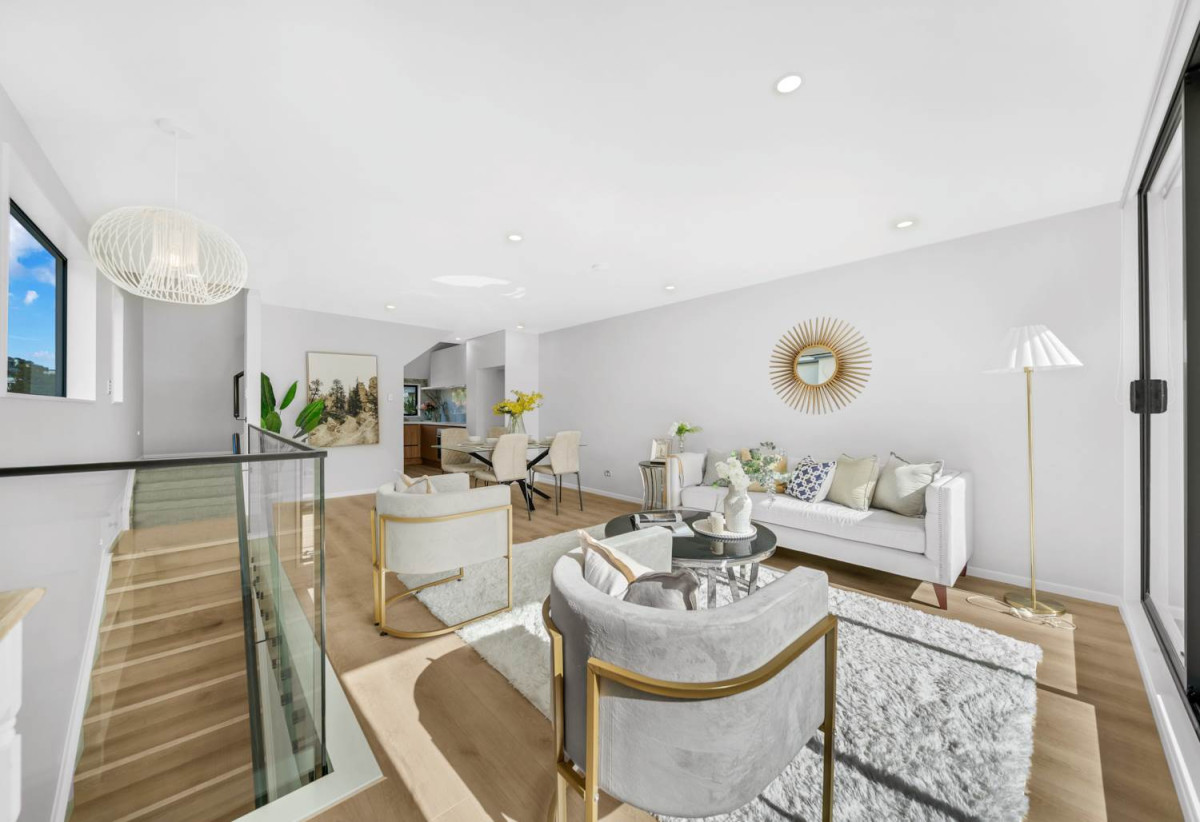 Brandnew 3 beds 2.5 bath Duplex home with garage, close to schools shops, parks, motorway access, 0.6 km to Ellerslie School, 1.7 km to Remuera Intermediate, 44B Waiohua Road, Greenlane, Auckland
