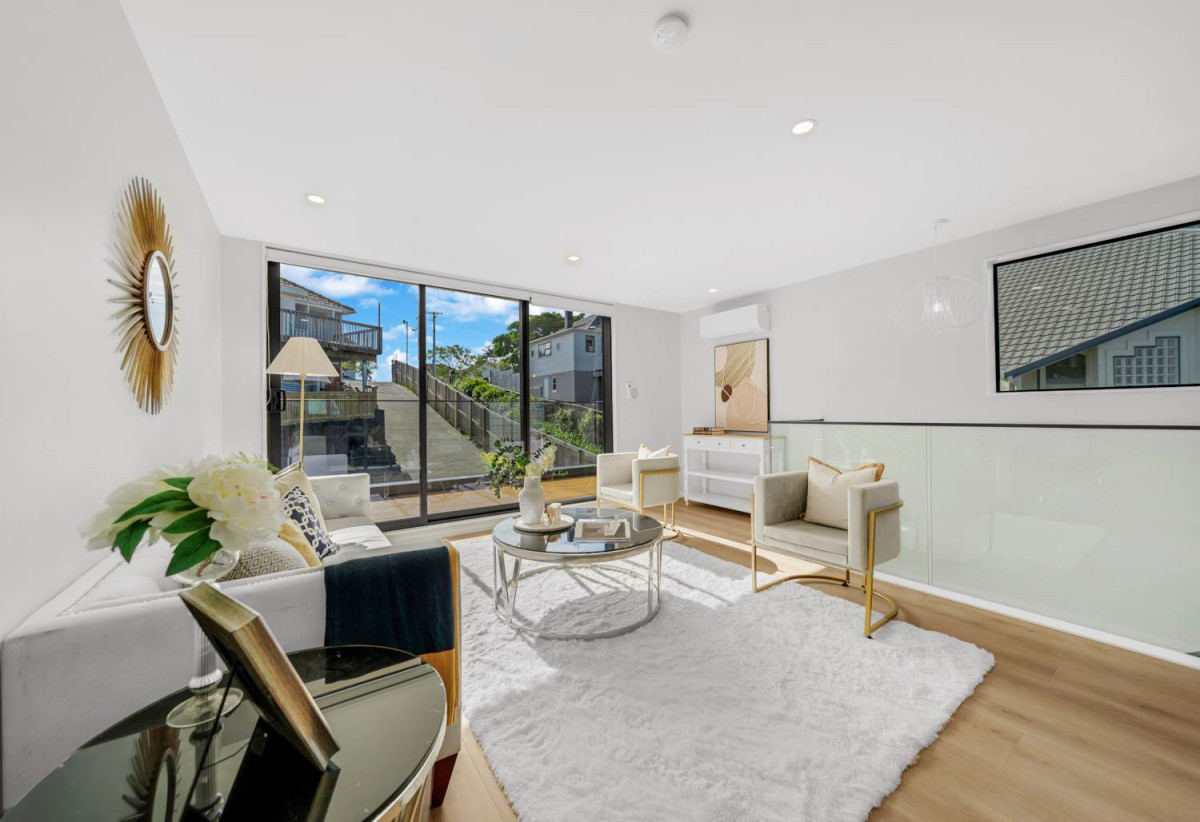 Brandnew 3 beds 2.5 bath Duplex home with garage, close to schools shops, parks, motorway access, 0.6 km to Ellerslie School, 1.7 km to Remuera Intermediate, 44B Waiohua Road, Greenlane, Auckland