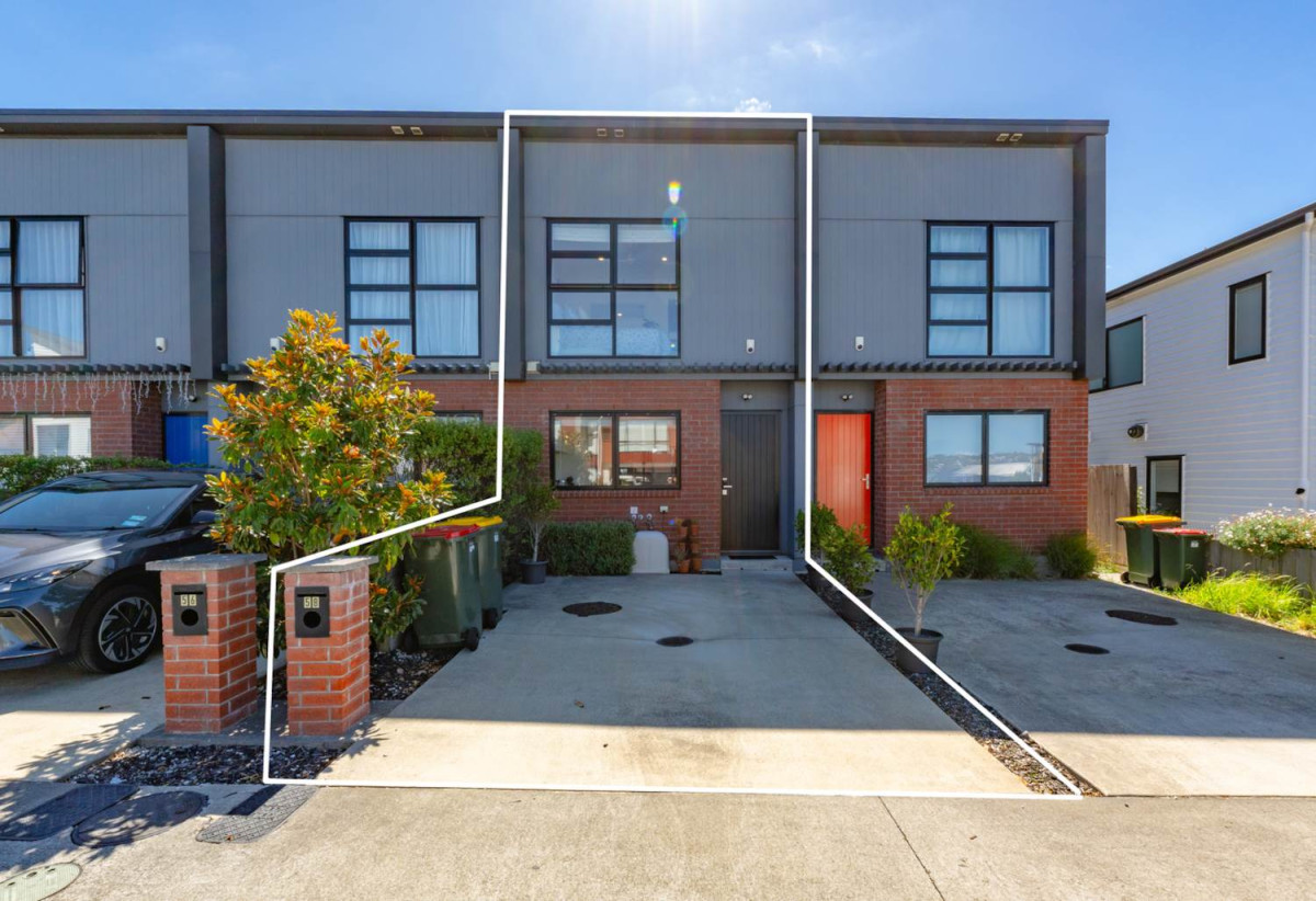 Freehold 2 beds 1.5 baths home with car park, Only 2 minutes walk down to the Scott Point Beach, close to schools, shops, supermarket, easy motorway access, 0.8 km to Scott Point School, 58 Turret Lane, Hobsonville, Auckland