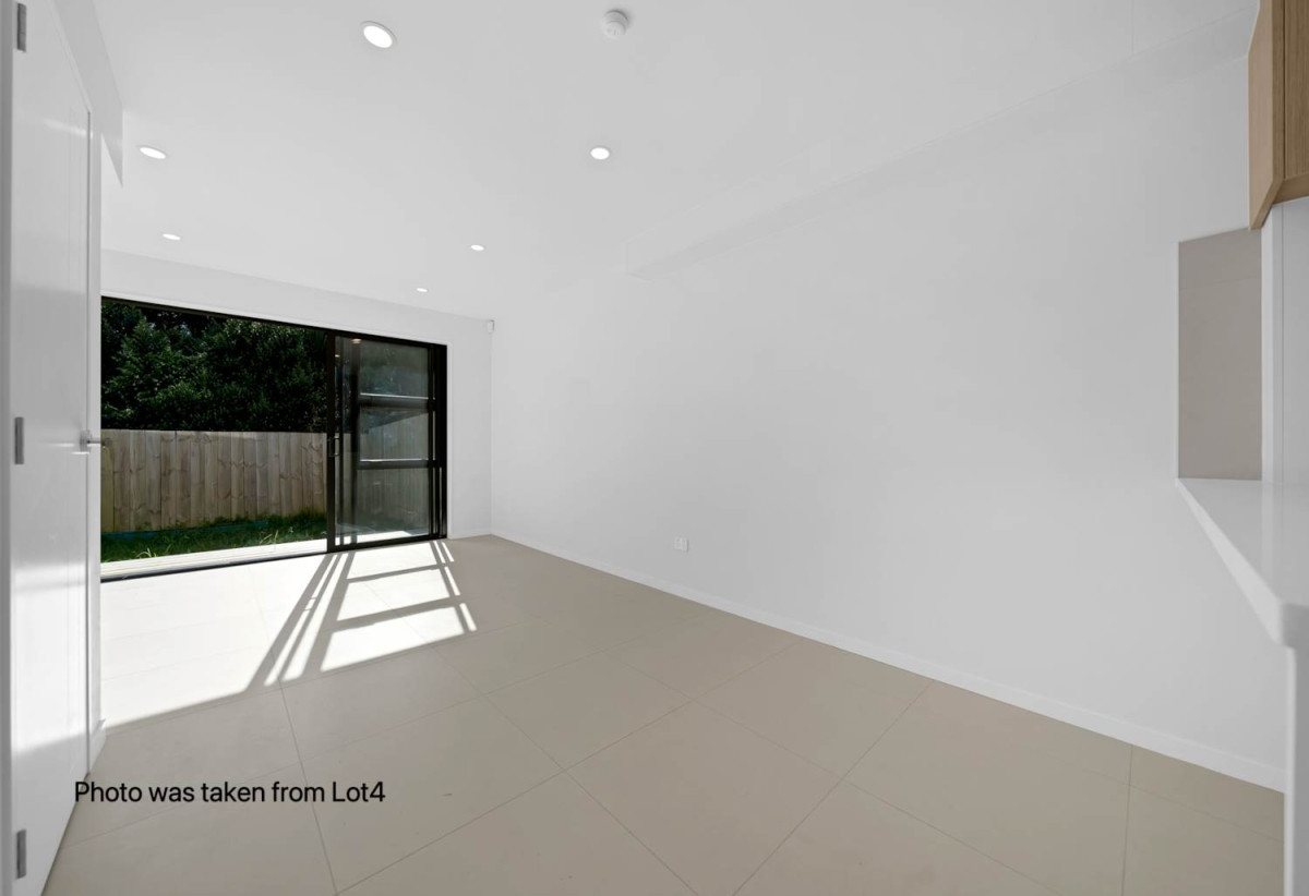 Motivated vendor, Brandnew 3 beds 2.5 baths home with car park, zoned for New Windsor School, Blockhouse Bay Intermediate, and Avondale College, Lot 4/190 Methuen Road, New Windsor, Auckland