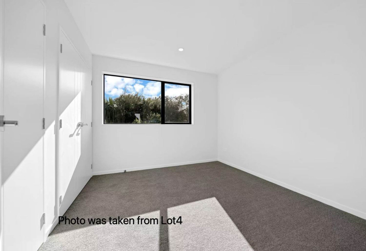 Motivated vendor, Brandnew 3 beds 2.5 baths home with car park, zoned for New Windsor School, Blockhouse Bay Intermediate, and Avondale College, Lot 5/190 Methuen Road, New Windsor, Auckland