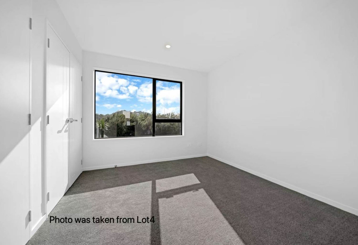 Motivated vendor, Brandnew 3 beds 2.5 baths home with car park, zoned for New Windsor School, Blockhouse Bay Intermediate, and Avondale College, Lot 4/190 Methuen Road, New Windsor, Auckland