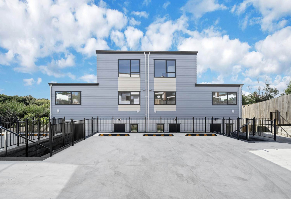 Motivated vendor, Brandnew 2 beds 1.5 baths home with car park, zoned for New Windsor School, Blockhouse Bay Intermediate, and Avondale College, Lot 6/190 Methuen Road, New Windsor, Auckland