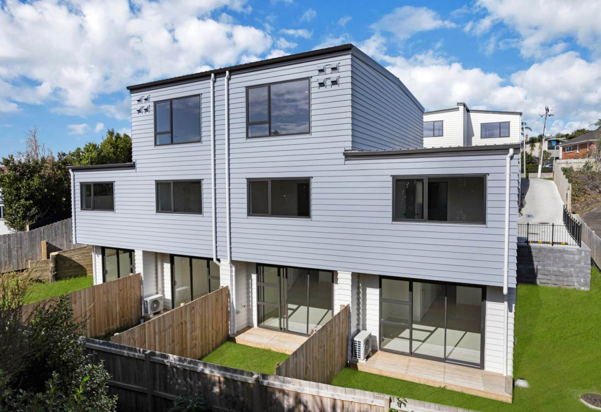 Motivated vendor, Brandnew 3 beds 2.5 baths home with car park, zoned for New Windsor School, Blockhouse Bay Intermediate, and Avondale College, Lot 4/190 Methuen Road, New Windsor, Auckland