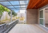 Owners relocating, 6 beds 4 baths house with double garage and views on 368m2 section, 3 beds 1 bath 1 lounge ground floor, walking distance of the bus stop, schools, shopping centre, 0.8 km to Northcote College and Willow Park School, 25 Pupuke Road, Birkenhead, Auckland