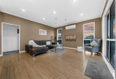 Brick and tile 4 beds 2 baths house with double garage on 761m2 section, minutes to schools, shops, motorway access, 1.2 km to Drury School, 1.4 km to Rosehill Intermediate, 1.6 km to Rosehill College, 95 Parkhaven Drive, Rosehill, Auckland