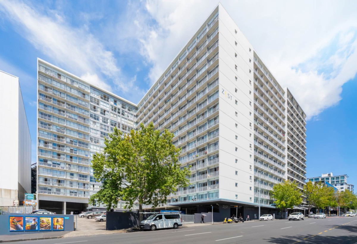 Auckland Girls’ Grammar School zone, Freehold 2 beds 1 bath apartment, 32sqm internal size PLUS a good-sized balcony, Full furniture package is included, move-in ready, 0.9 km to Auckland Girls’ Grammar School, 1229/72 Nelson Street, City Centre, Auckland