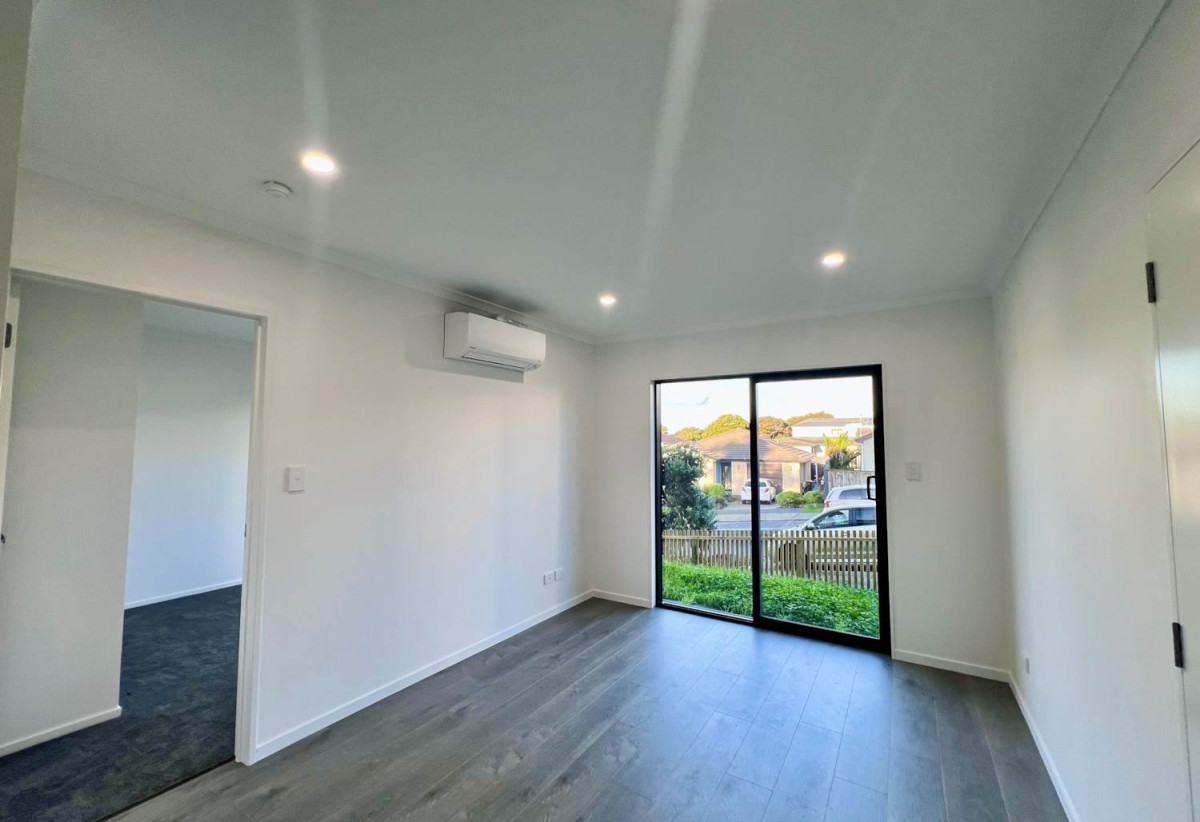 Must sell, 215m2 5 beds 3 baths house with garage on 460m2 section, 2 beds 1 bath 1 lounge ground floor, just minutes from Orewa Beach, local cafés, schools, and motorway access, 0.5 km to Nukumea School, 29 Pacific Heights Road, Orewa, Auckland