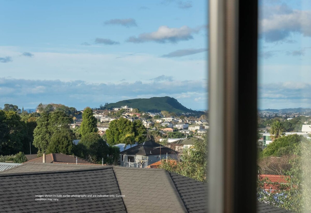 Freehold 3 beds (2 ensuites) 3.5 + study room 3.5 baths home with garage, 1 ensuite ground floor, With seamless access to the motorway, train station, and everyday amenities, 0.8 km to Ellerslie School, Lot 5, 245 Campbell Road, Greenlane, Auckland