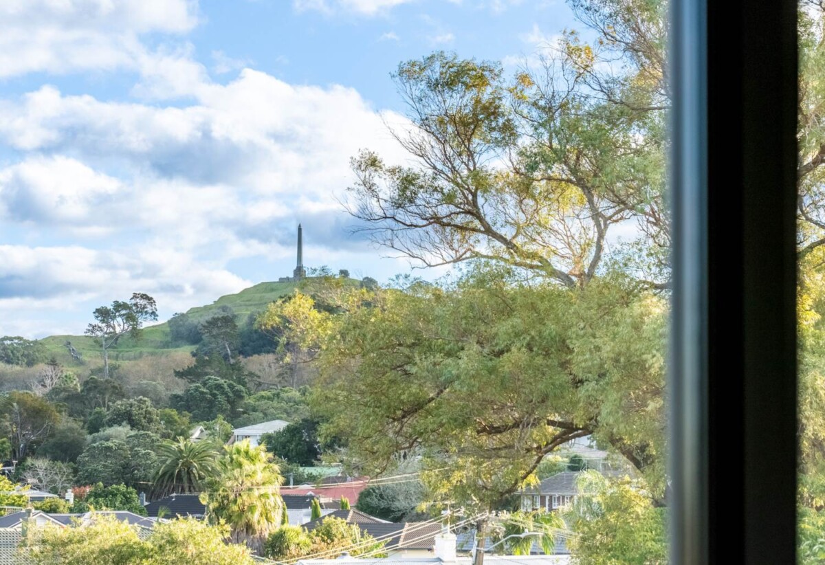 Freehold 3 beds (2 ensuites) 3.5 + study room 3.5 baths home with garage, 1 ensuite ground floor, With seamless access to the motorway, train station, and everyday amenities, 0.8 km to Ellerslie School, Lot 5, 245 Campbell Road, Greenlane, Auckland